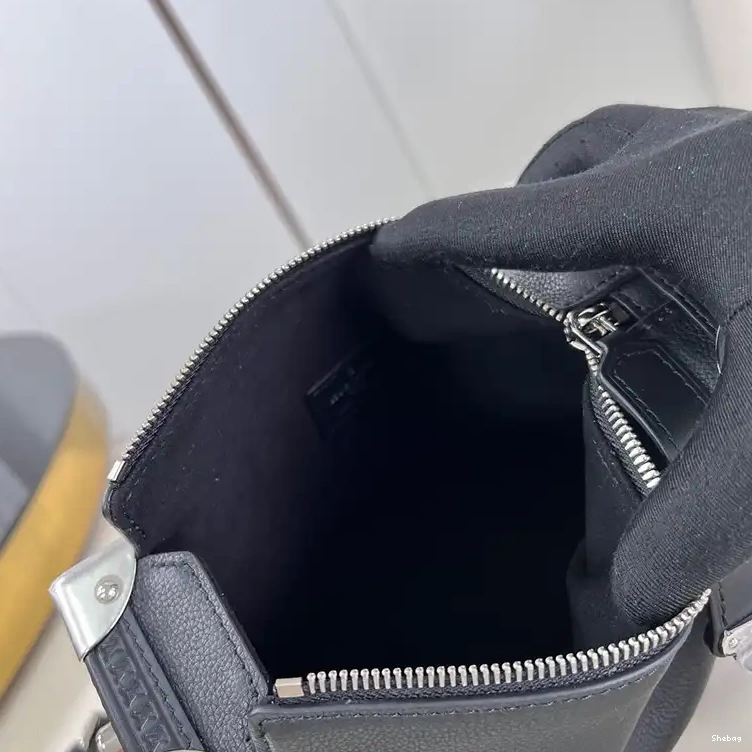 LV 2405YA0012 Bags 0731